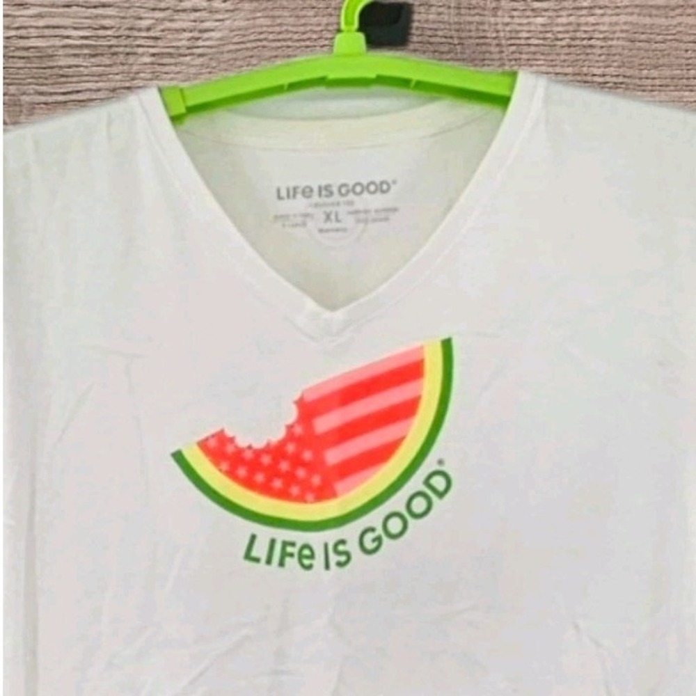 Life is Good Crusher Tee Women XL V-neck USA Flag Watermelon Short Sleeve - Picture 2 of 7